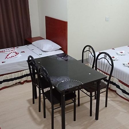 Hato Inn Yangon Exterior foto
